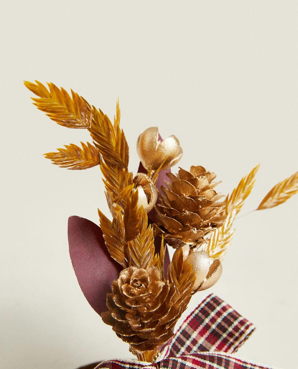 PACOTE DE ANÉIS DE GUARDANAPO COM FLORES DE NATAL SECAS (PACOTE COM 2)