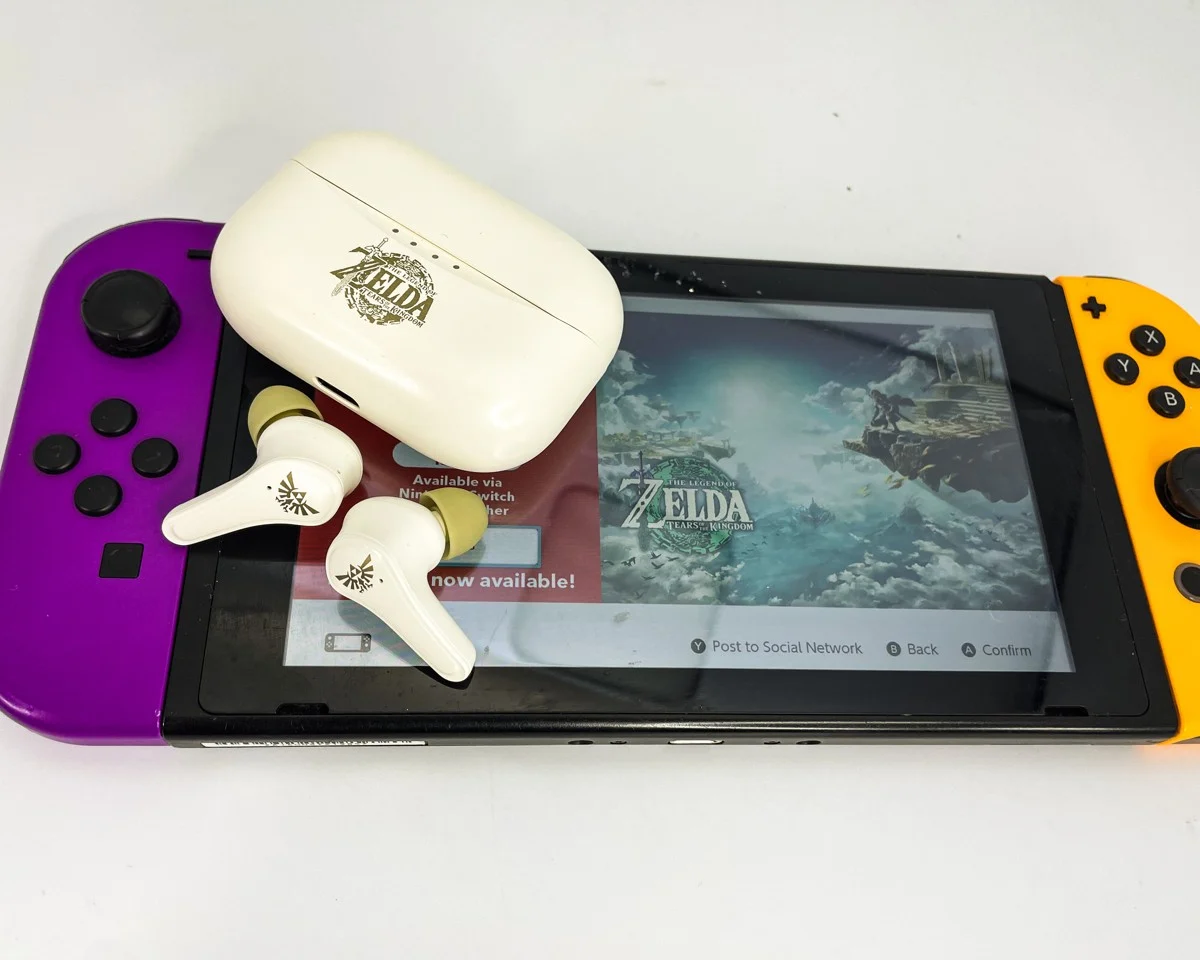 OTL - TWSThe Legend of Zelda: Tears of the Kingdom(White)