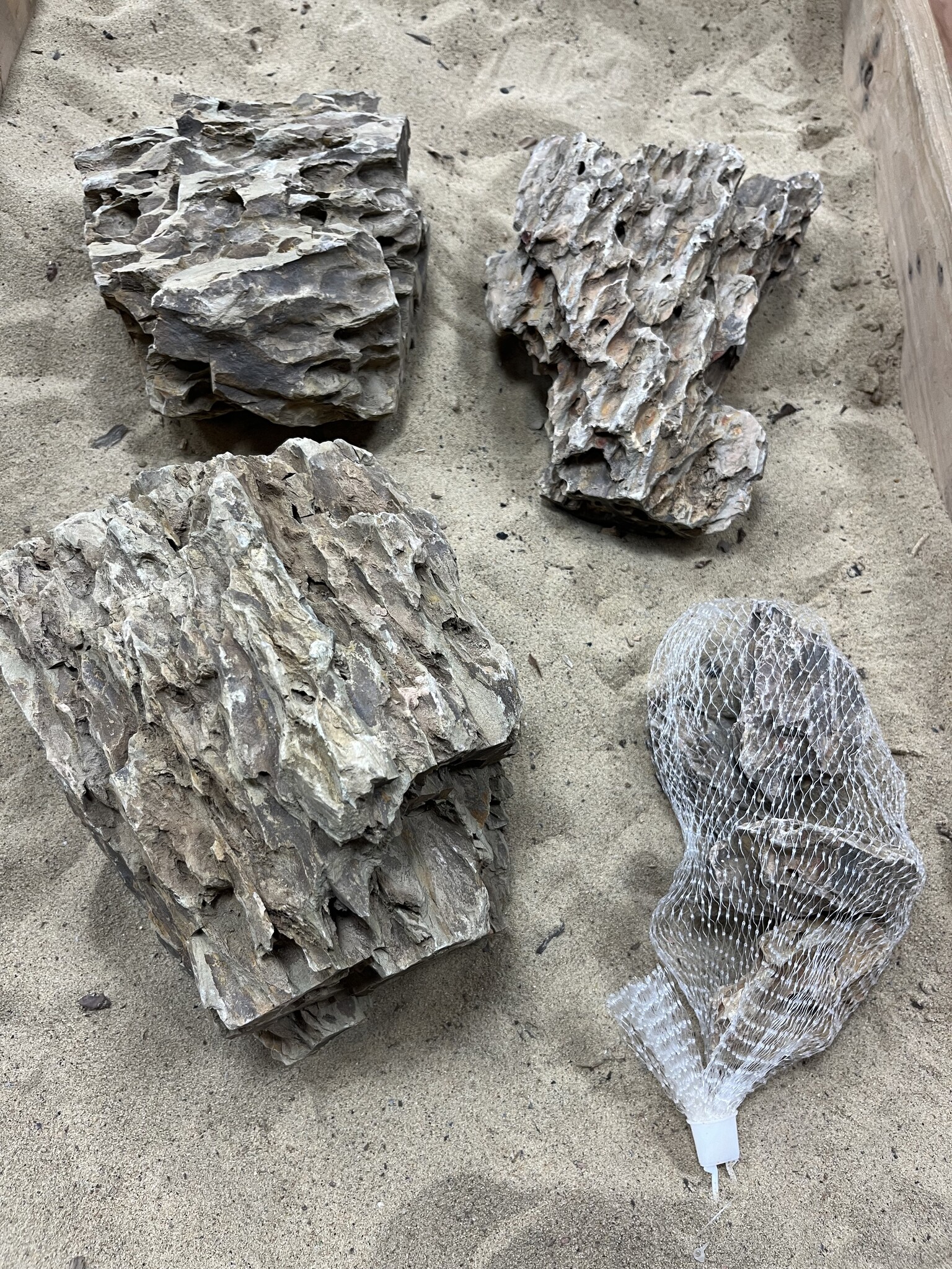 AQXL selected F Steenbundel Dragon Rock bruin 4 stuks | Hardscaping