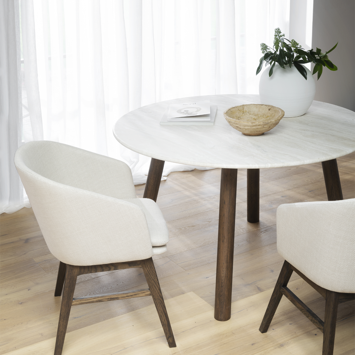 Eettafel Taransay Beige