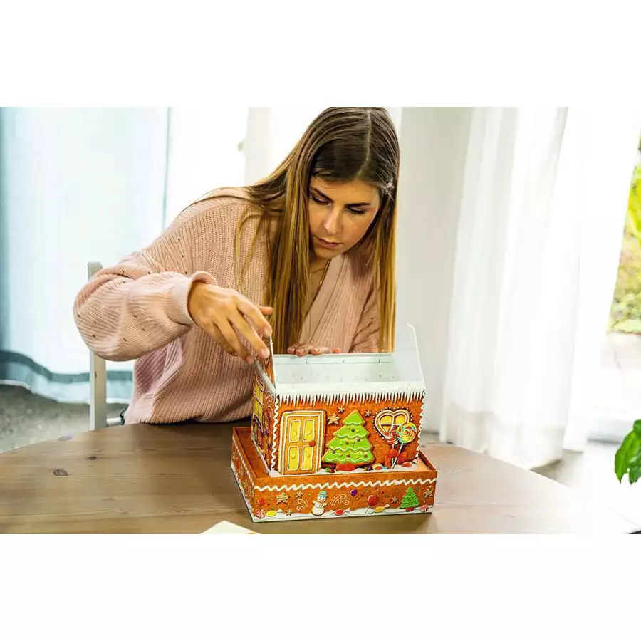 Ravensburger Lebkuchenhaus bei Nacht bunt