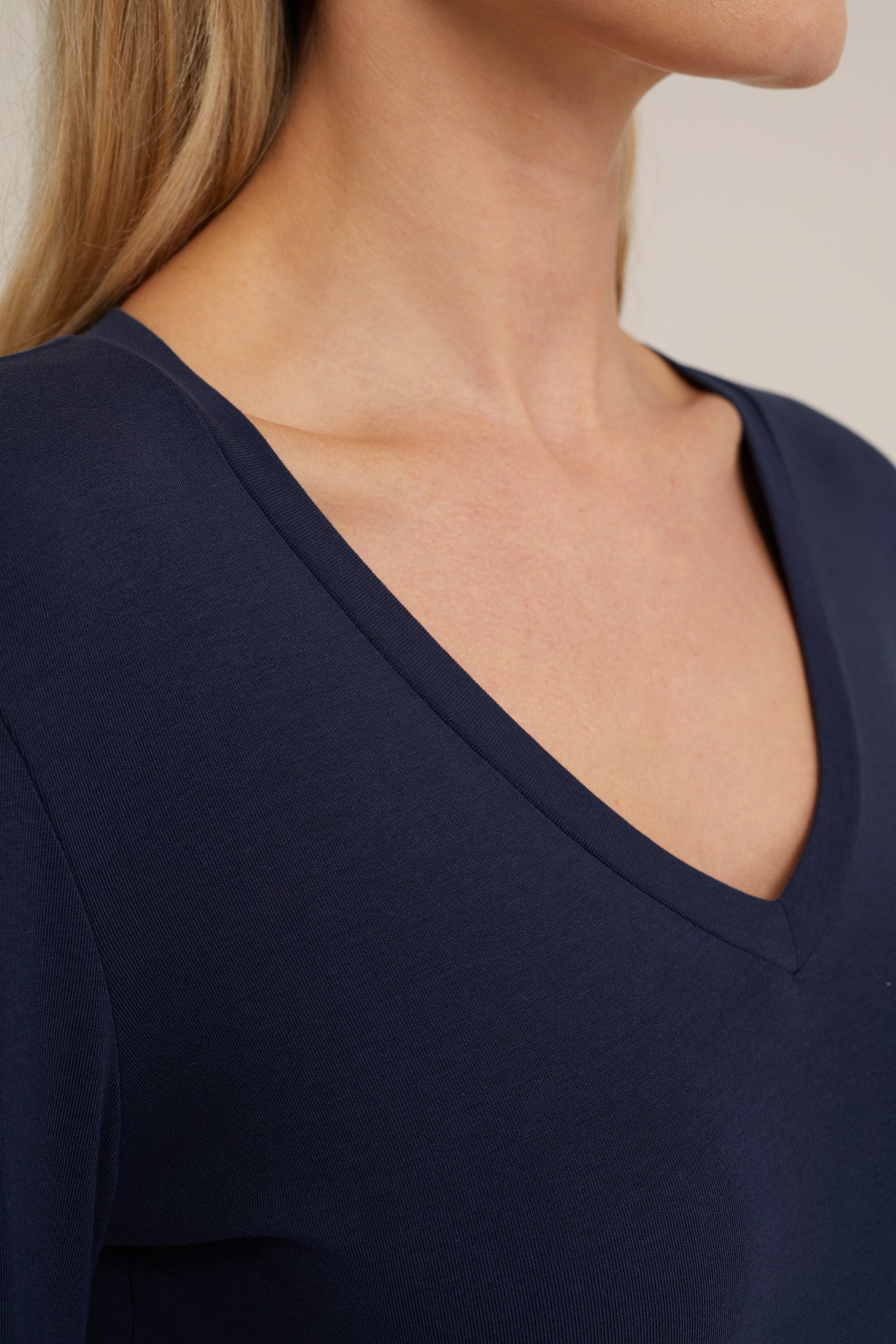 T-shirt met V-hals WE Fashion Blauw