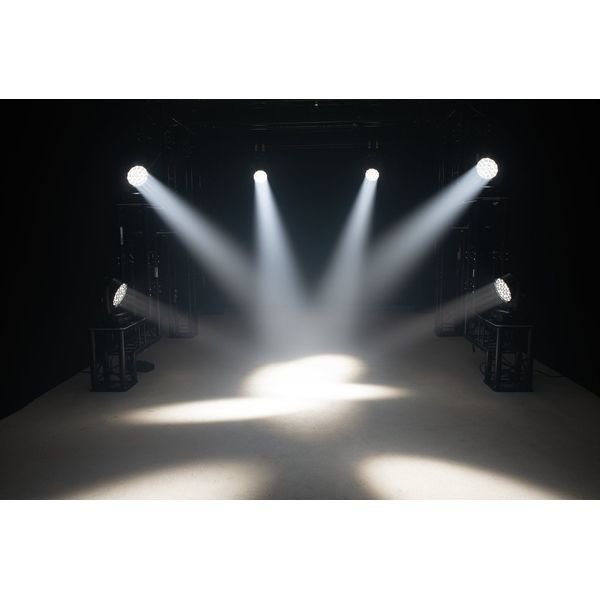 Eurolite LED TMH-X4 Zoom Wash Tour Pack