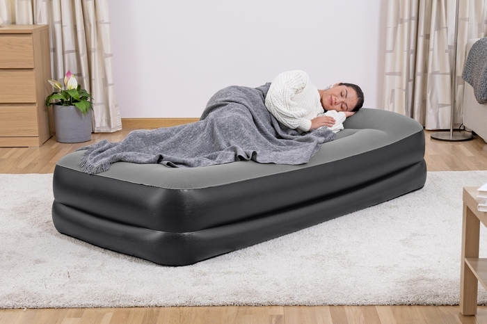 Bestway luftmadras med indbygget pumpe 191 x 97 cm