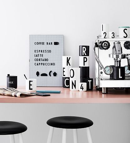 Design Letters Ikone - Party - Schwarz