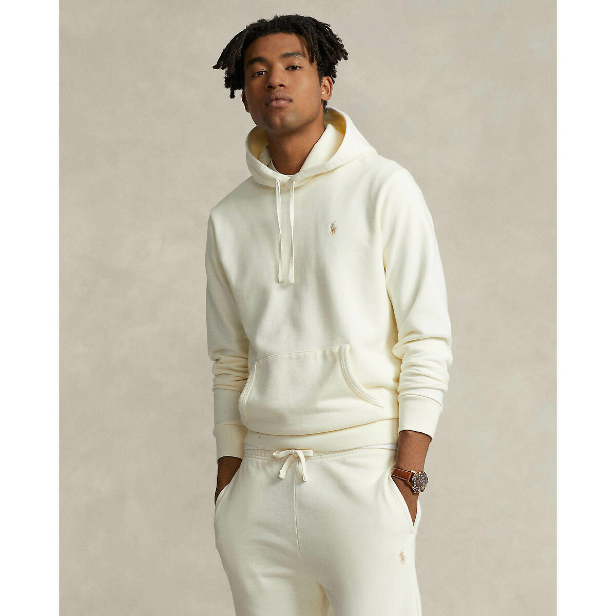 POLO RALPH LAUREN<br>Moletom com capuz em tecido felpudo, logotipo bordado