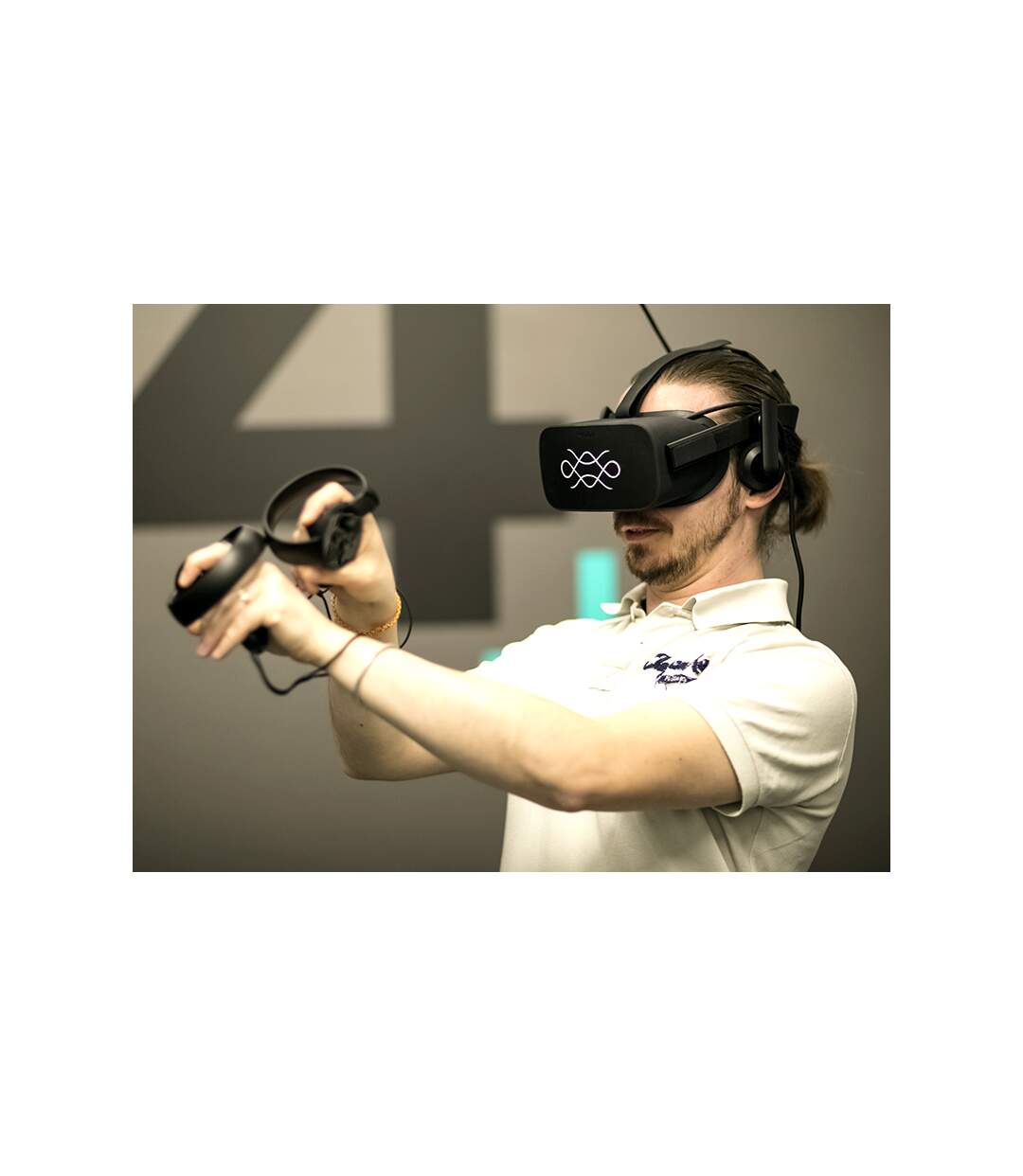 1h d'expérience en réalité virtuelle à vivre en duo à Paris - SMARTBOX - Coffret Cadeau Sport & Aventure