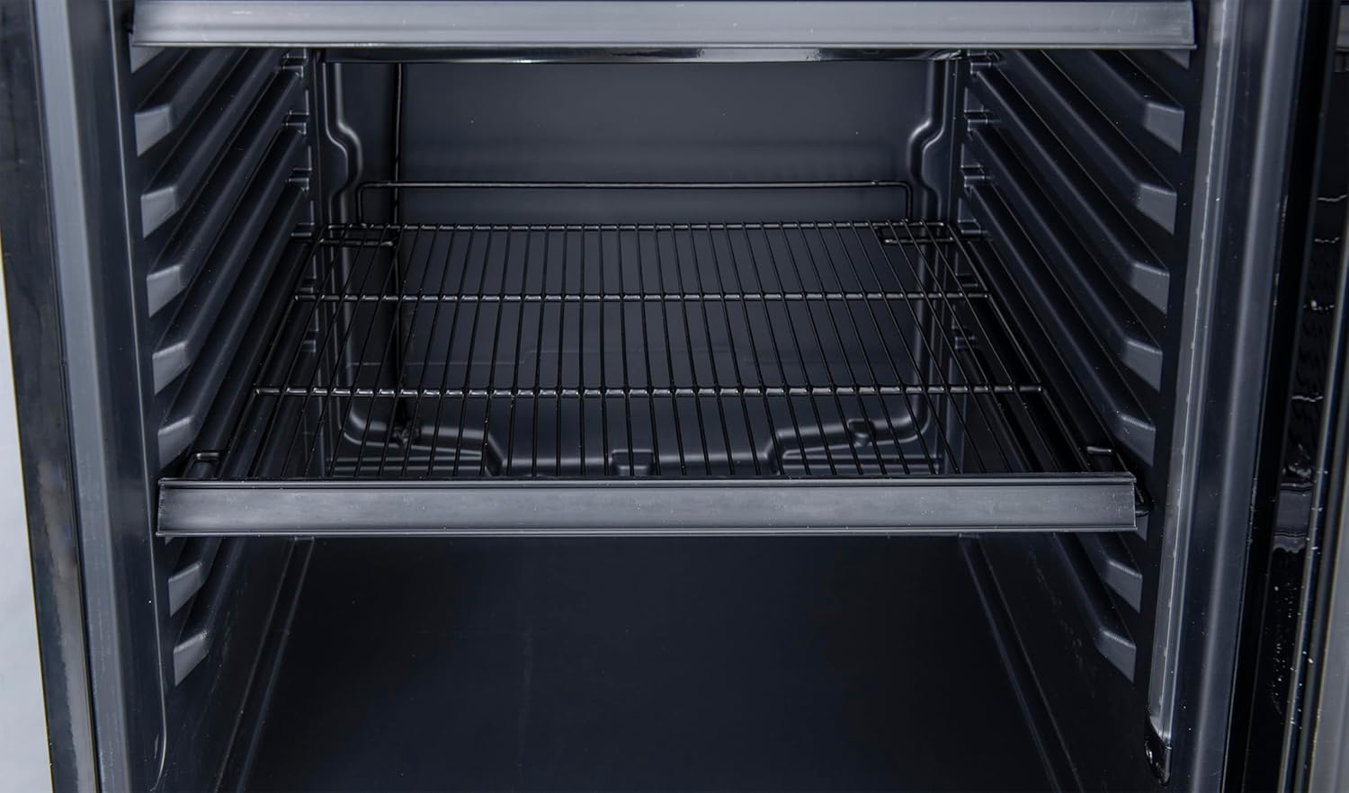 METRO Professional Glastürkühlschrank GSC2350B, Glas/Kunststoff, 324 L, Umluftkühlung, 180 W, mit Schloss, schwarz