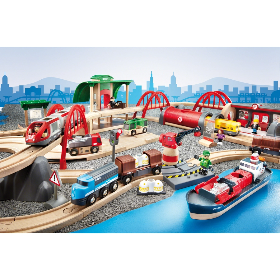 BRIO® WORLD Straßen und Schienen Bahn Set Deluxe