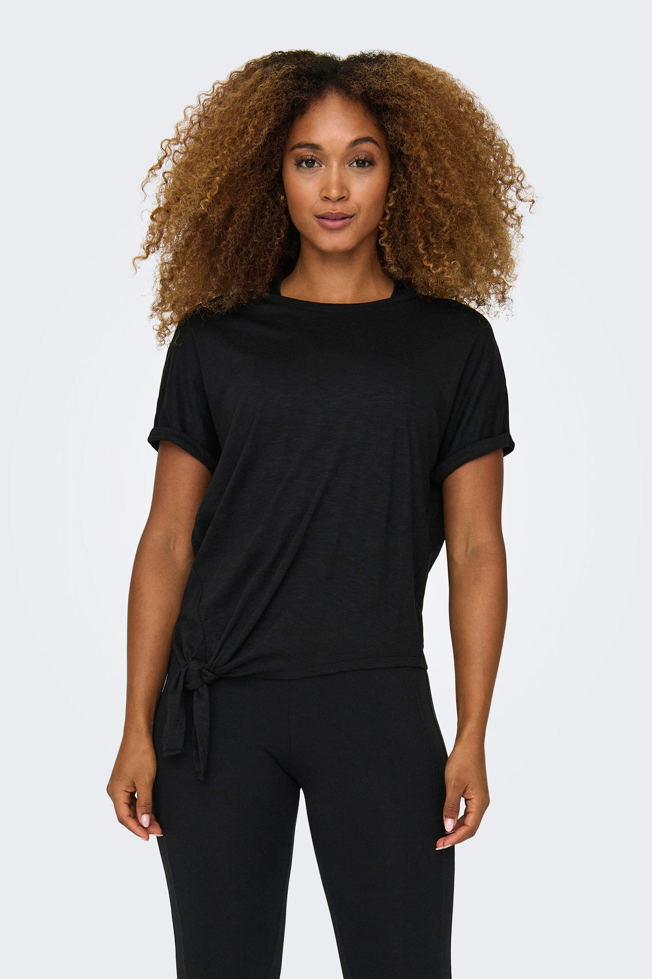 Camiseta com amarração lateral