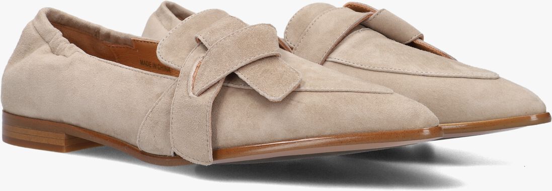 beige notre-v loafers 5672