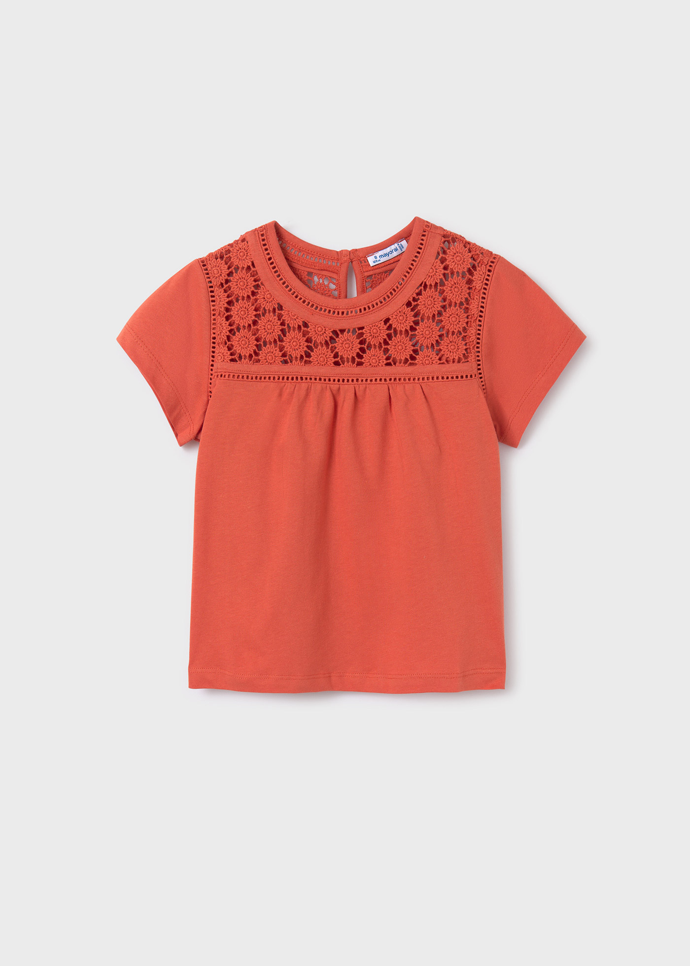 Camiseta feminina Better Cotton em guipure