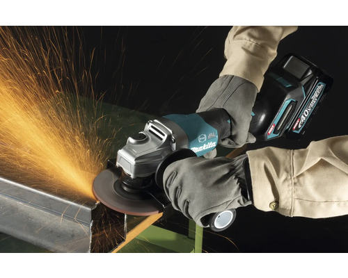 Makita XGT® GA013GM201 40V accu haakse slijper, inclusief 2 accu's (4,0Ah), lader en MAKPAC maat 4 koffer