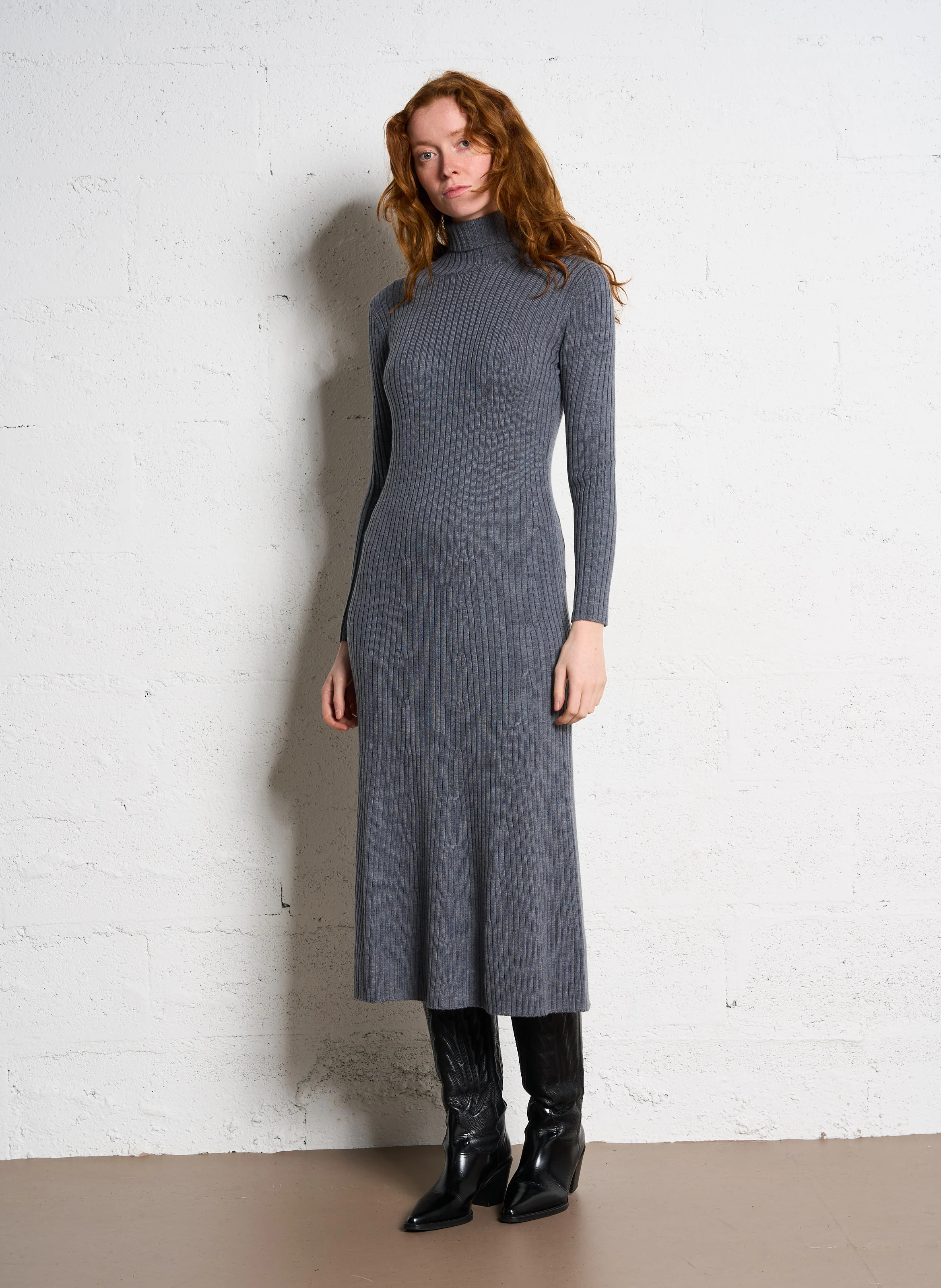 Robe longue côtelée en laine| Argent
