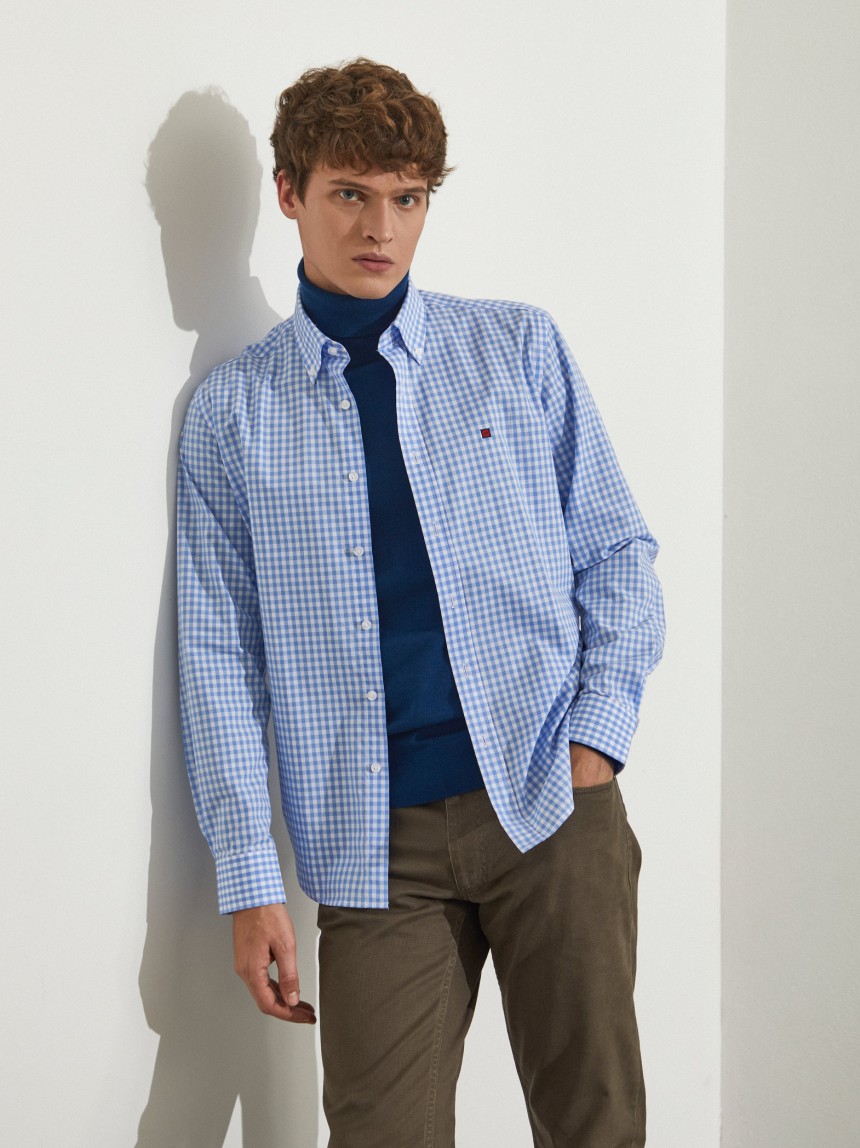 Camisa slim fit de algodão com padrão de xadrez