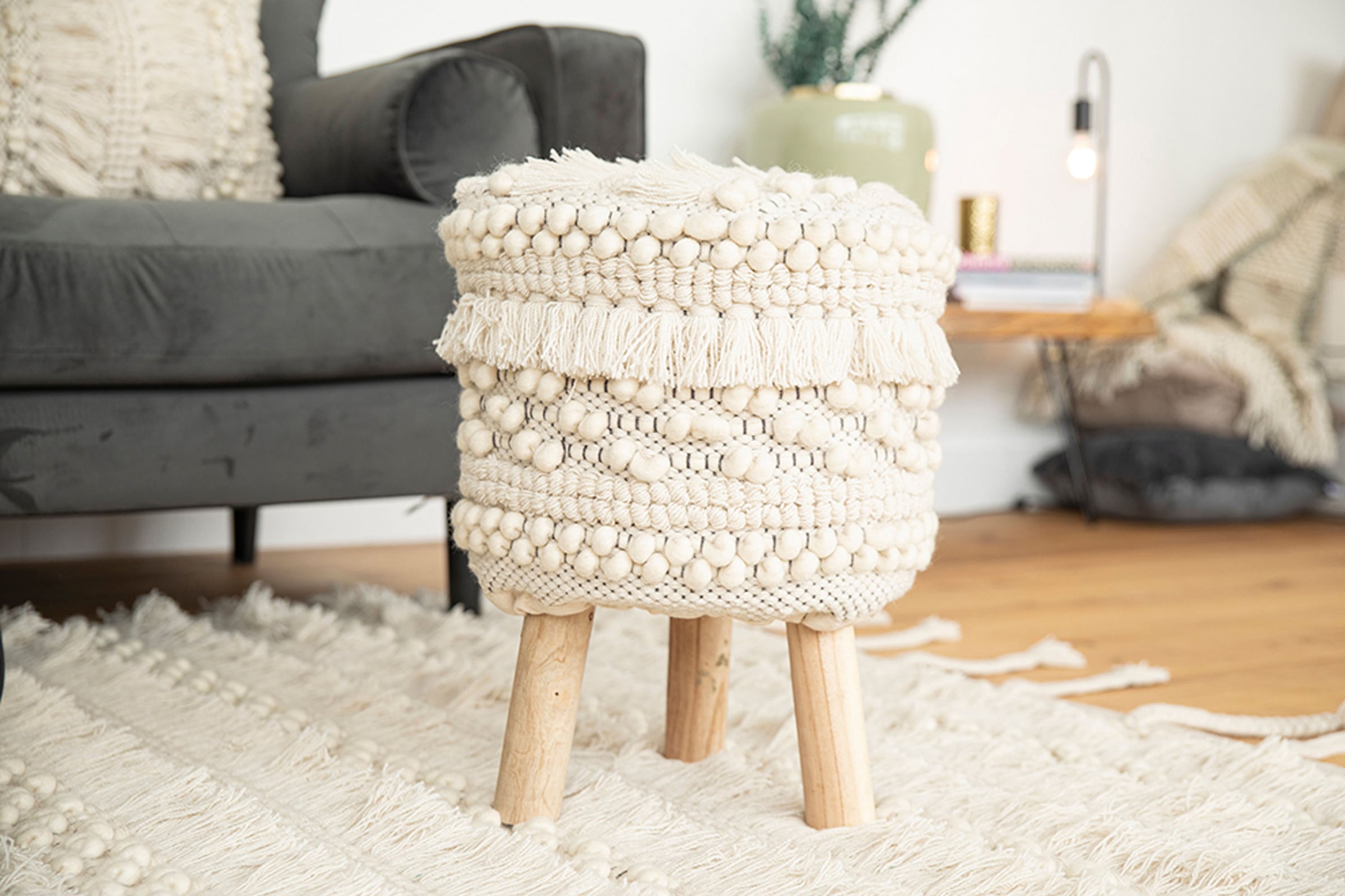 Kayoom Sitzhocker »Hocker Bohist 325, charaktergebende Strukturen mit Fransen und Quasten« 1 Stk. tlg. handgefertigtes Unikat, Boho-Style, gut kombinierbar