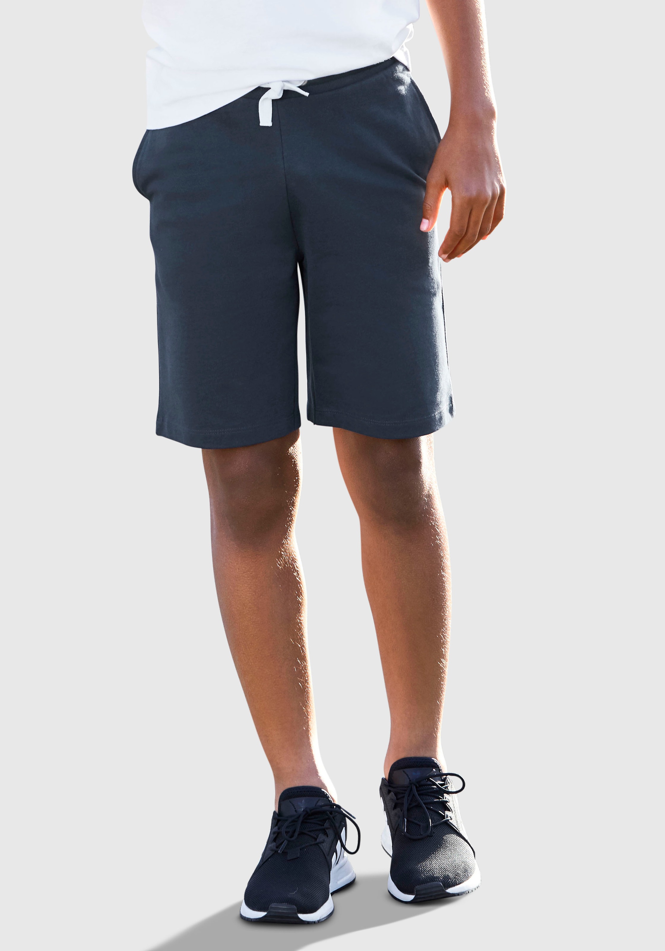 KIDSWORLD Sweatshorts »2er Pack Sweatbermudas in Must-have Farben«  in bequemer Sweatware