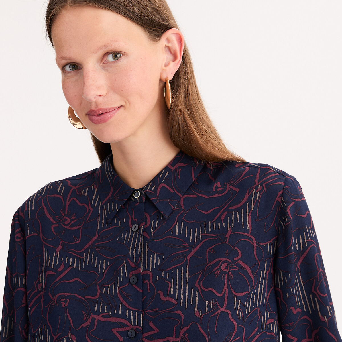 ANNE WEYBURN<br>Camisa com estampa gráfica e mangas compridas
