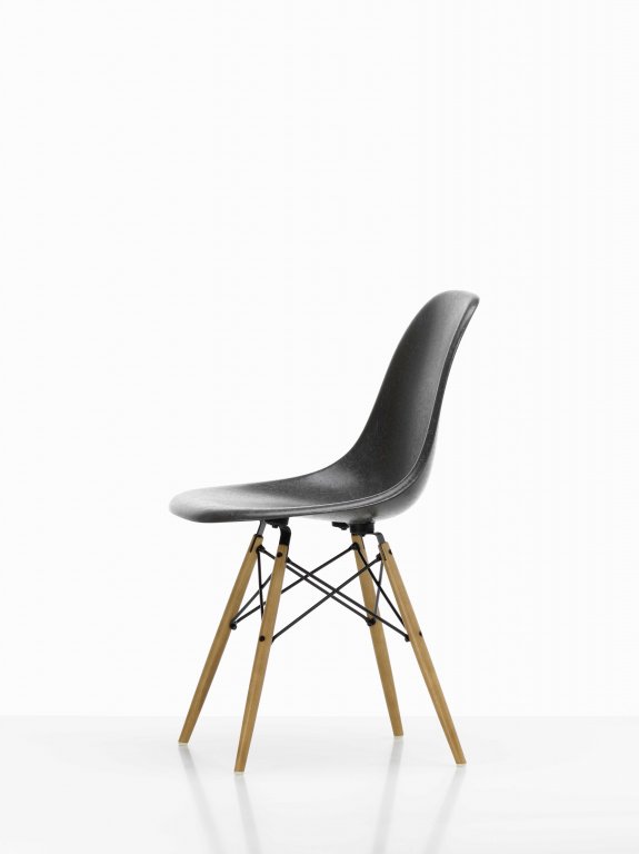 Vitra Eames DSW Fiberglass stoel essen honing, parchment