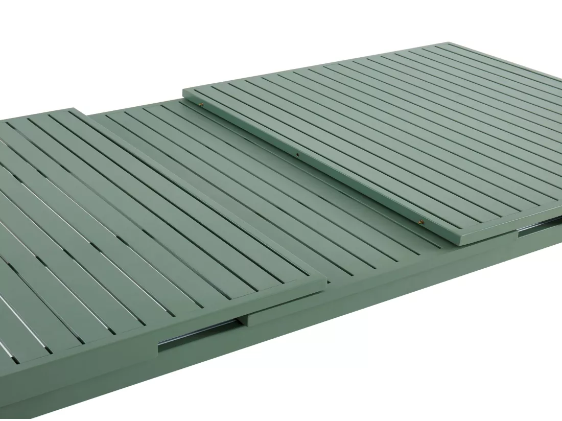Salle à manger de jardin en aluminium : une table extensible L.180/240cm et 6 fauteuils empilables avec accoudoirs acacia - Vert amande - NAURU de MYLIA