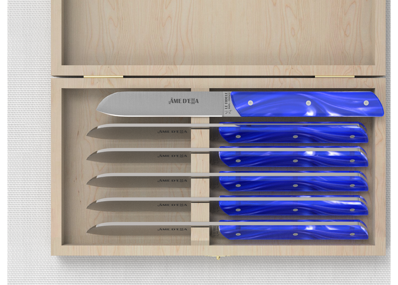 Service de 6 couteaux de table avec un manche en Madreperlato Bleu et lame en acier inoxidable