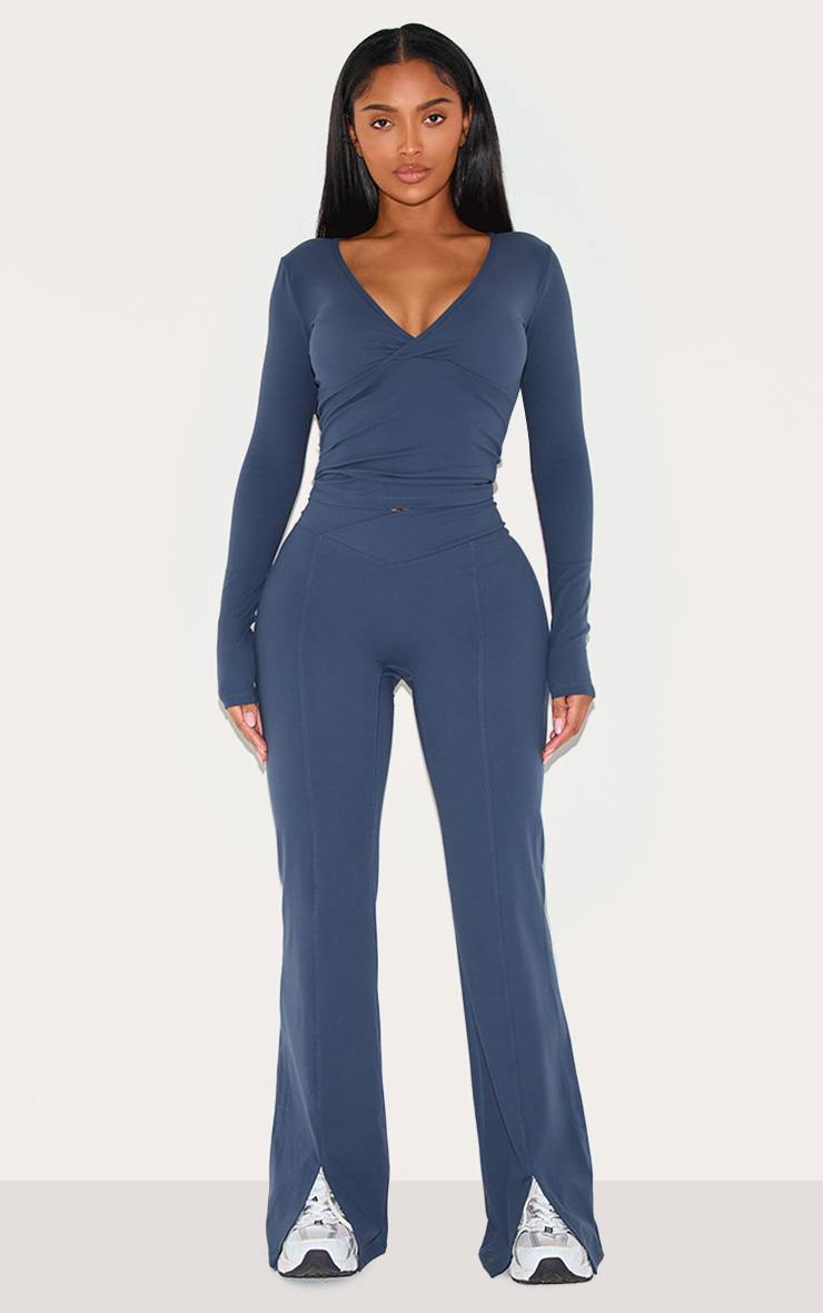 Bleu Marine Top Moulant Actif À Manches Longues Avec Encolure Cache-cœur Shape Sculpt