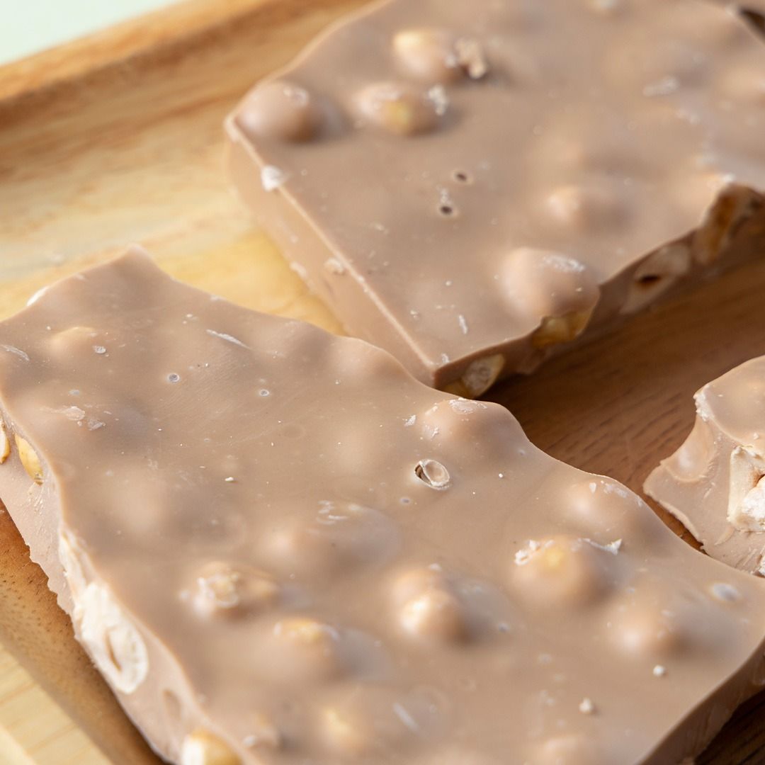 Chocolade hazelnoot breekplaat karamel brokken