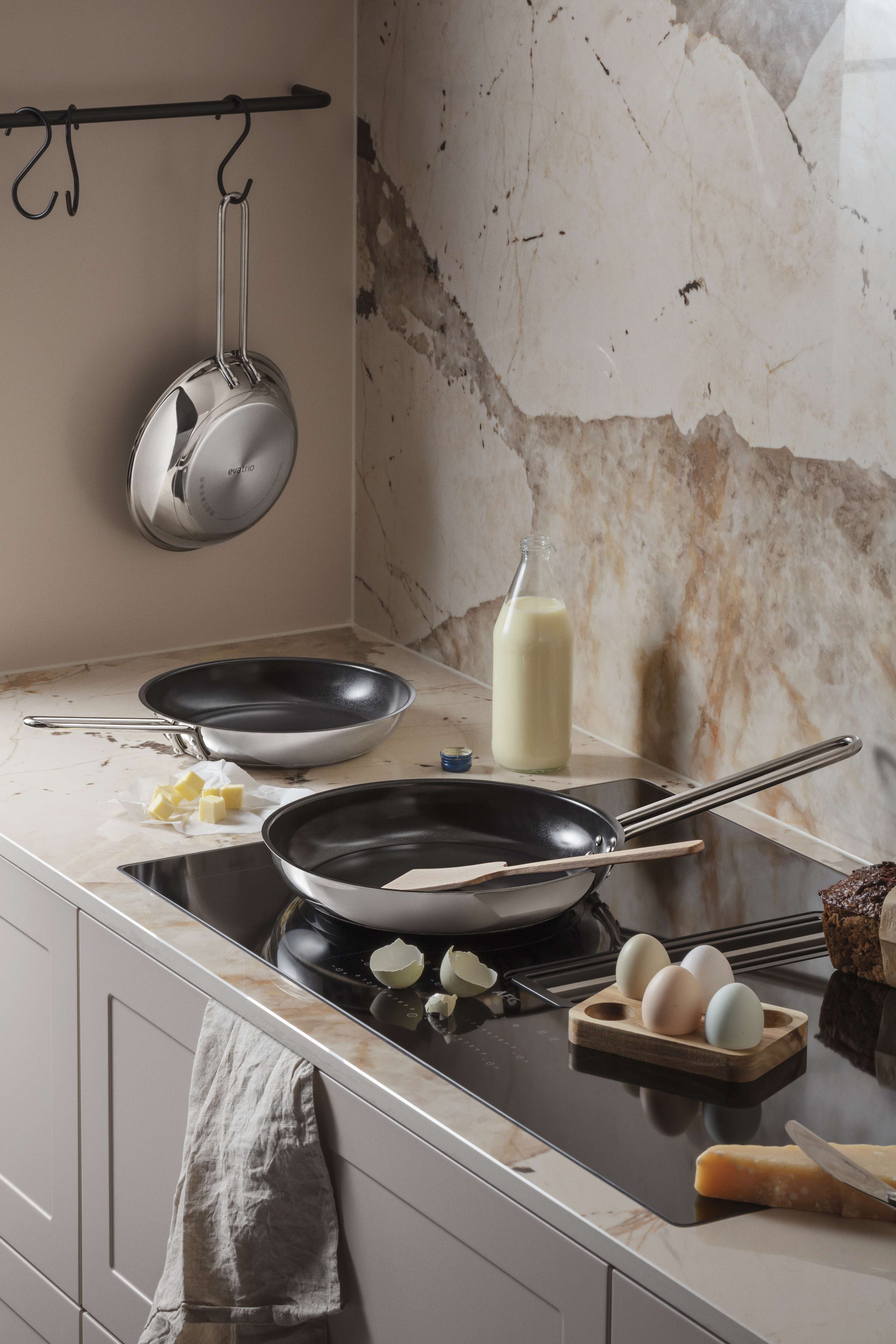 Eva Trio  Ø28 cm - Stainless Steel Keramisk stegepande