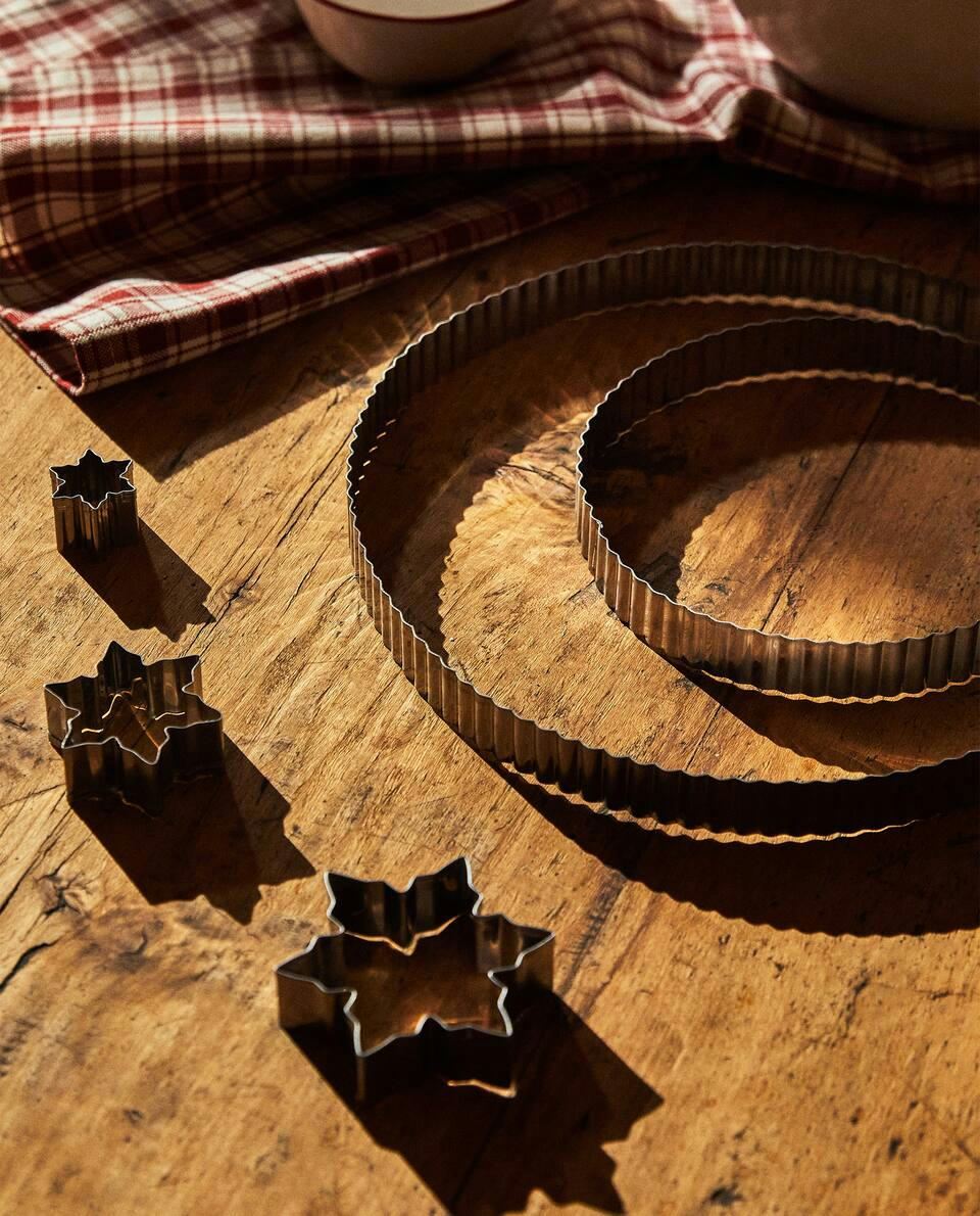 KIT PARA FAZER BOLO DE NATAL EM FORMATO DE ANEL