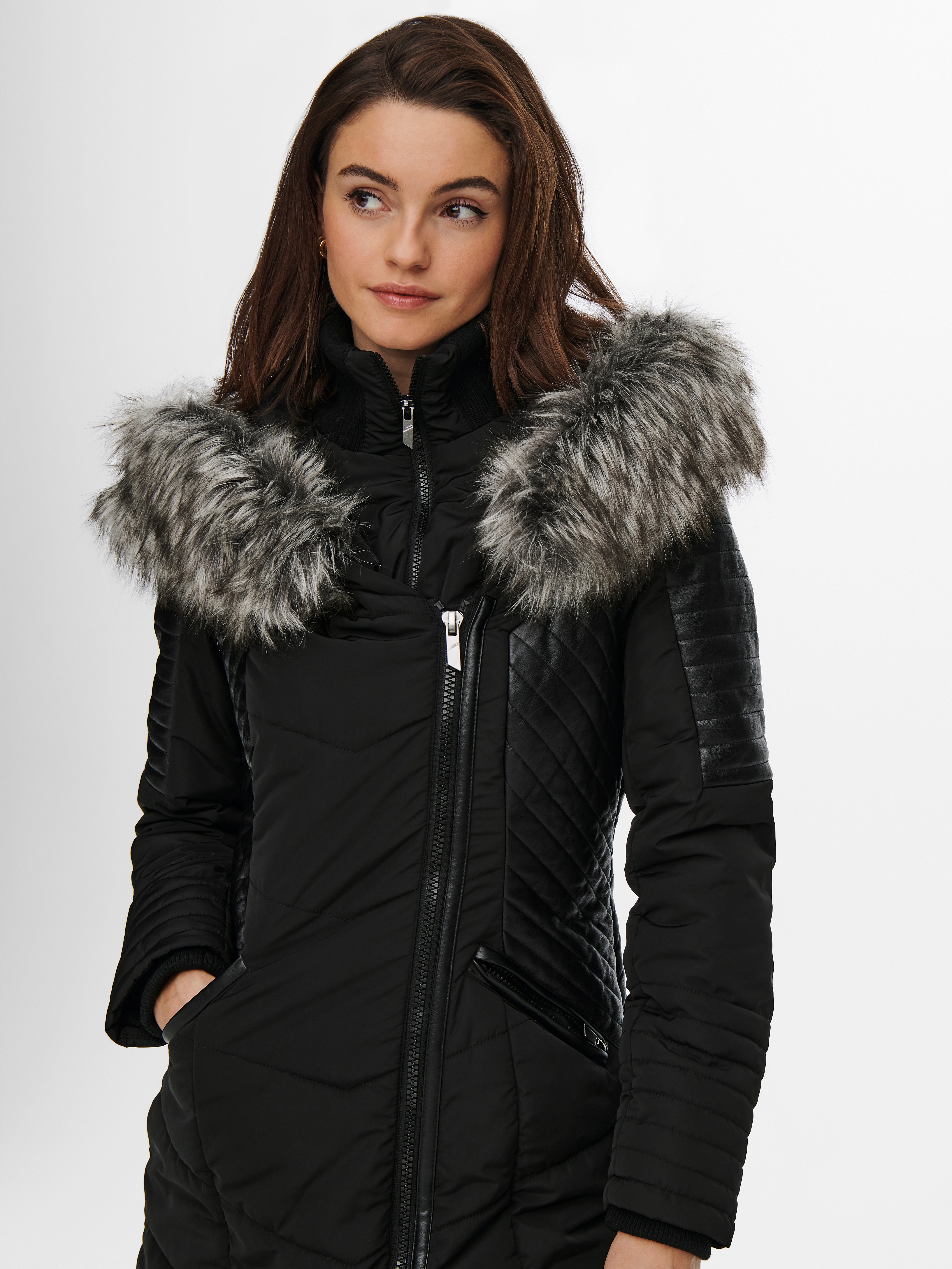 ONLLINETTE Jacke Black