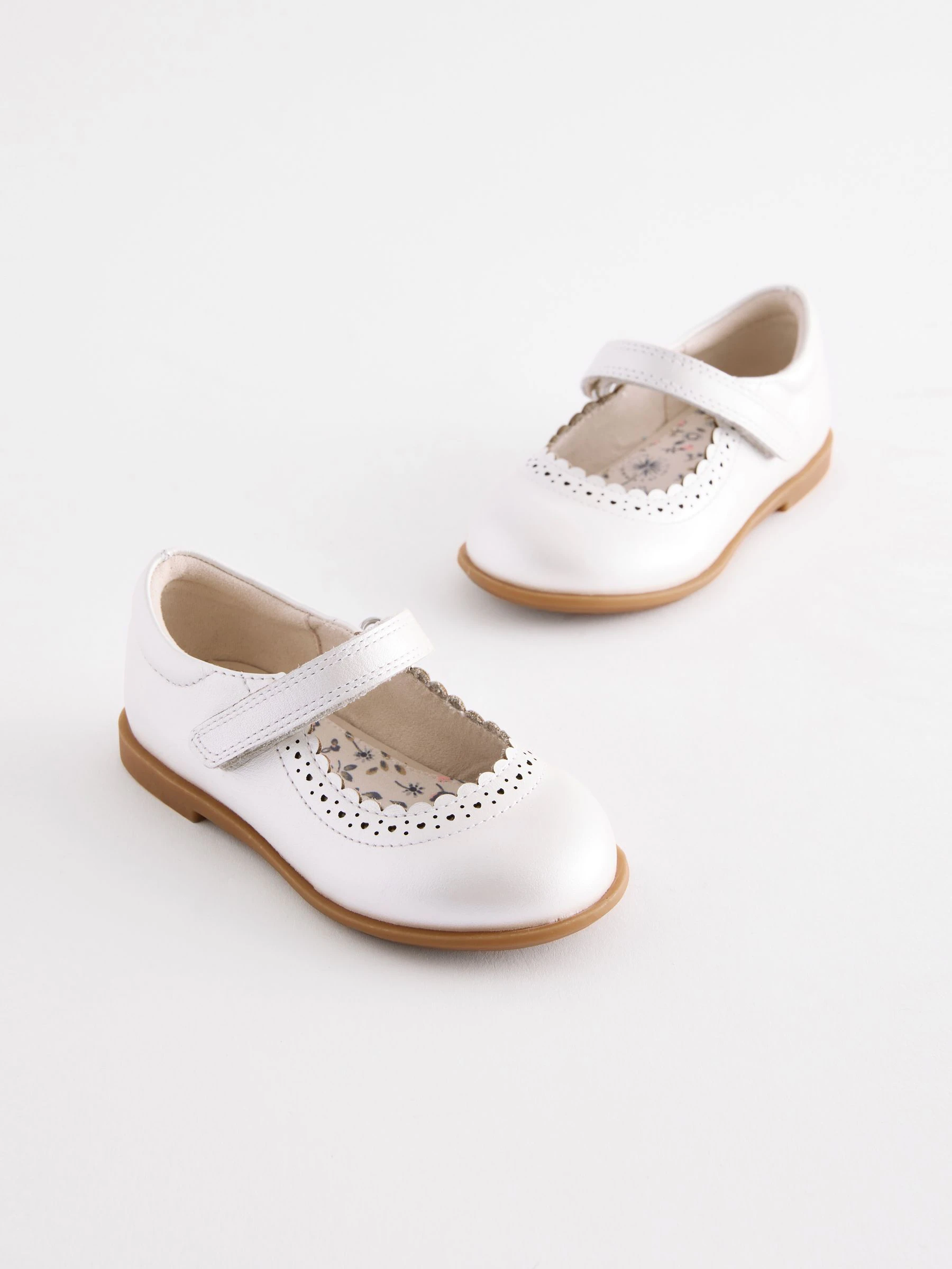 Zilver - Leren brogue schoenen met klittenbandsluiting