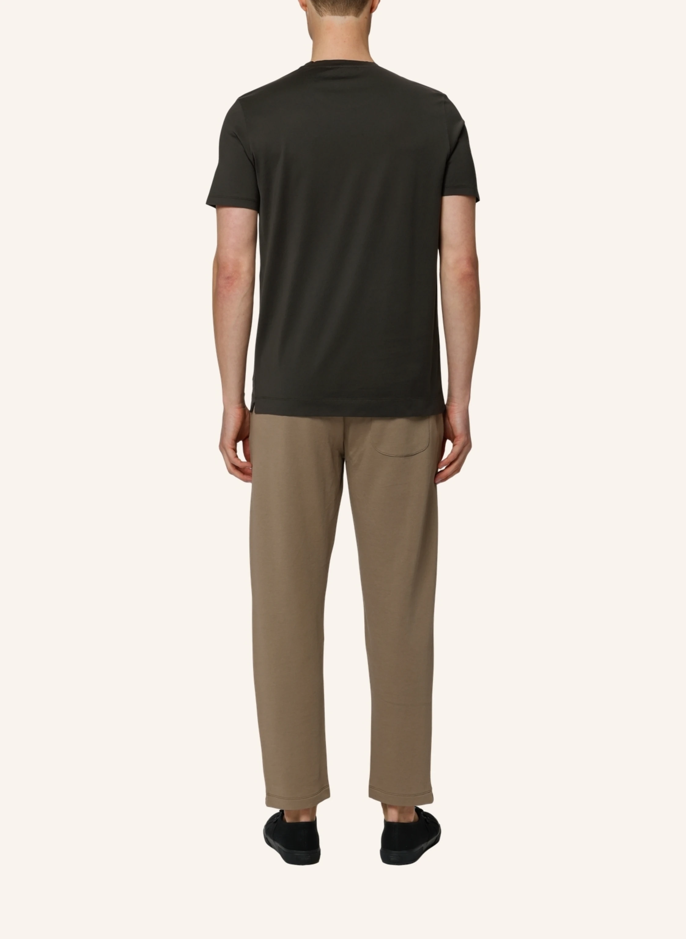 TRUSTED HANDWORK Round Neck 1/2-Sleeve T-Shirt