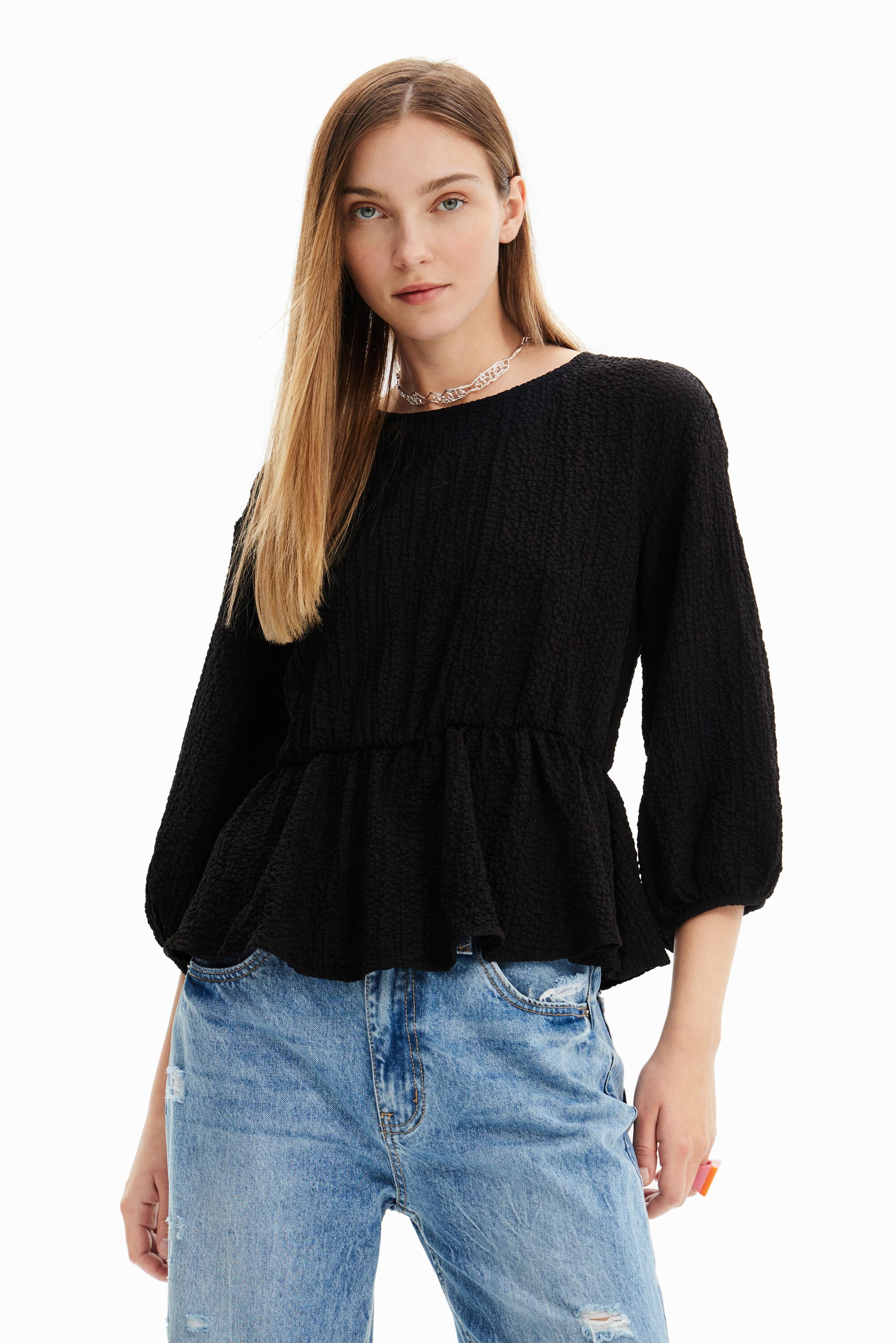 Blouse découpe texture