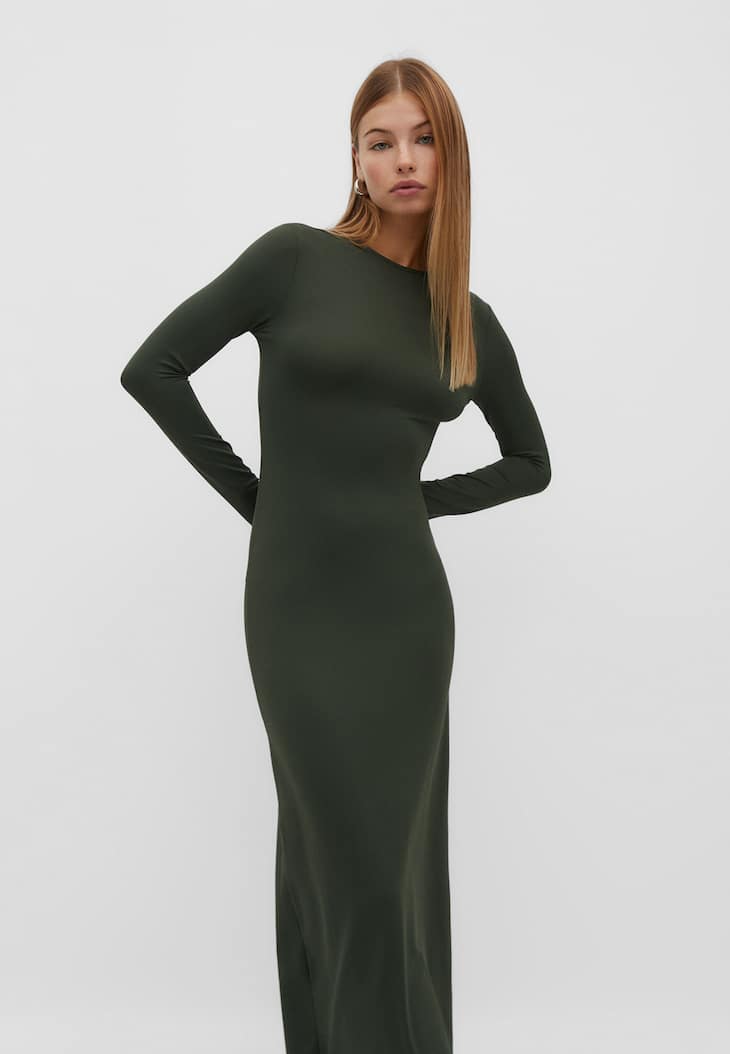 Vestido longo com costas abertas
