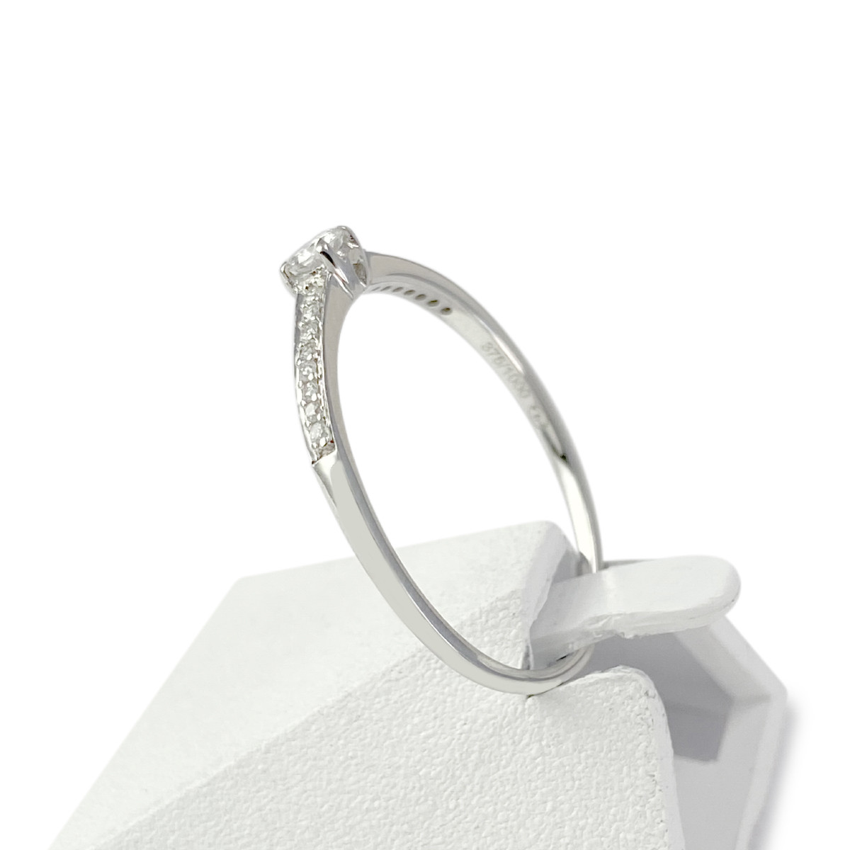 Bague d'occasion or 375 blanc diamants