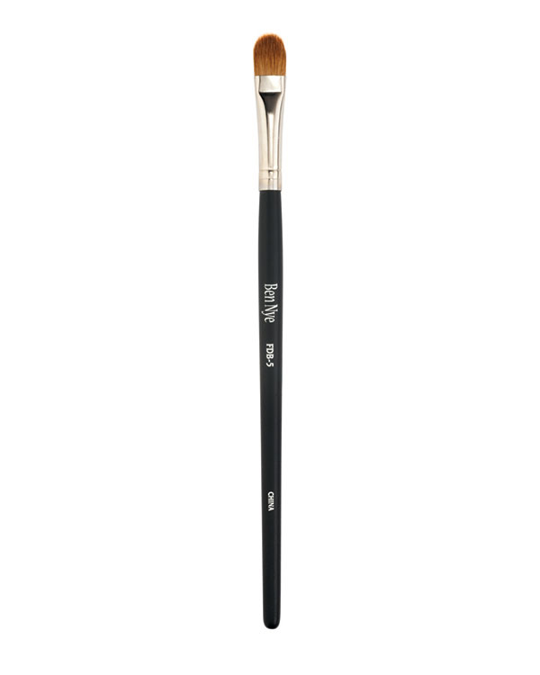 Ben Nye - FDB5 Medium Blender Brush