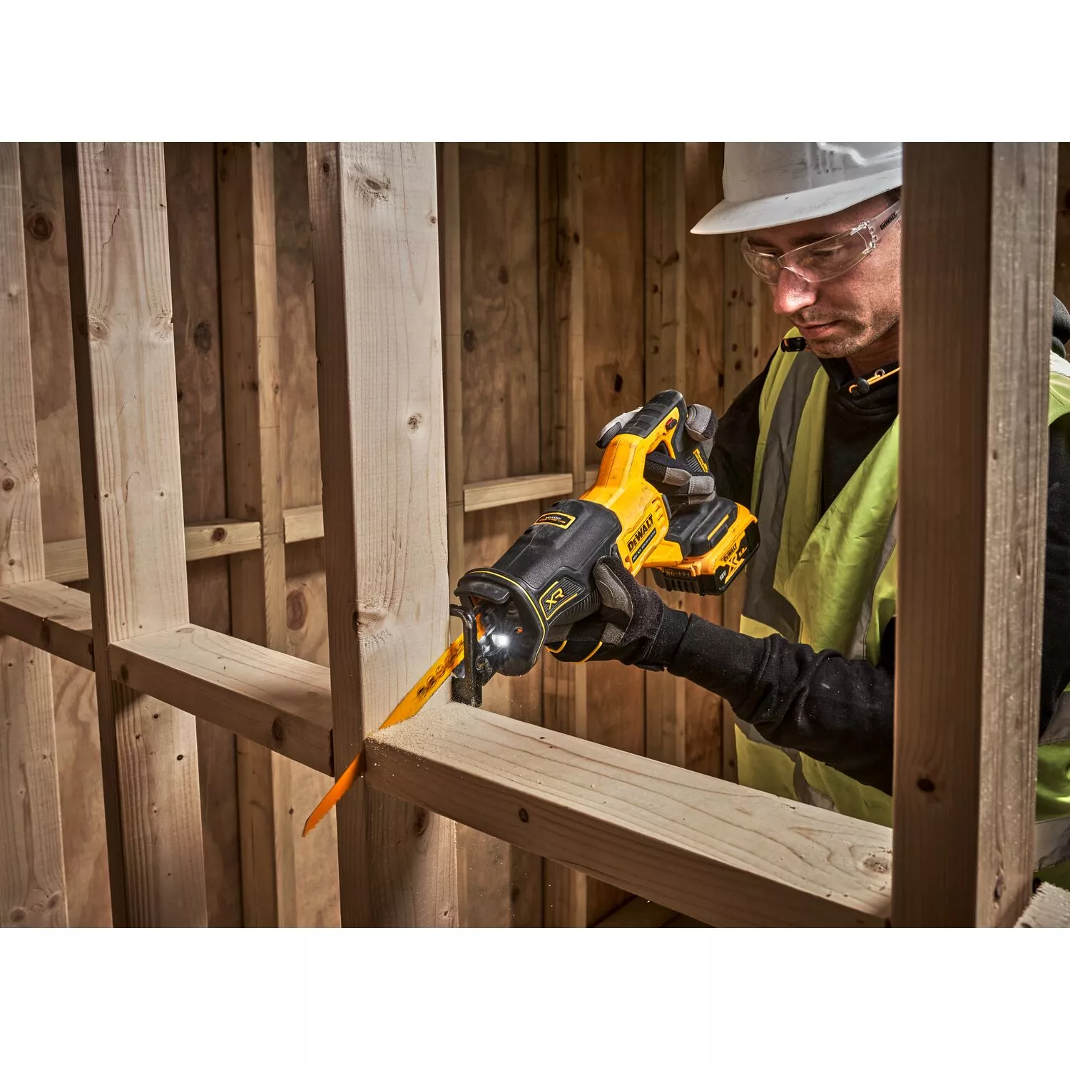 DeWALT DCS382N-XJ 18V Li-ion XR Accu reciprozaag body - koolborstelloos