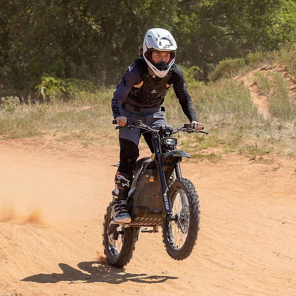 GoTrax - Moto Elétrica de Trilha Everest com Autonomia Máxima de 80 km e Velocidade Máxima de 85 km/h