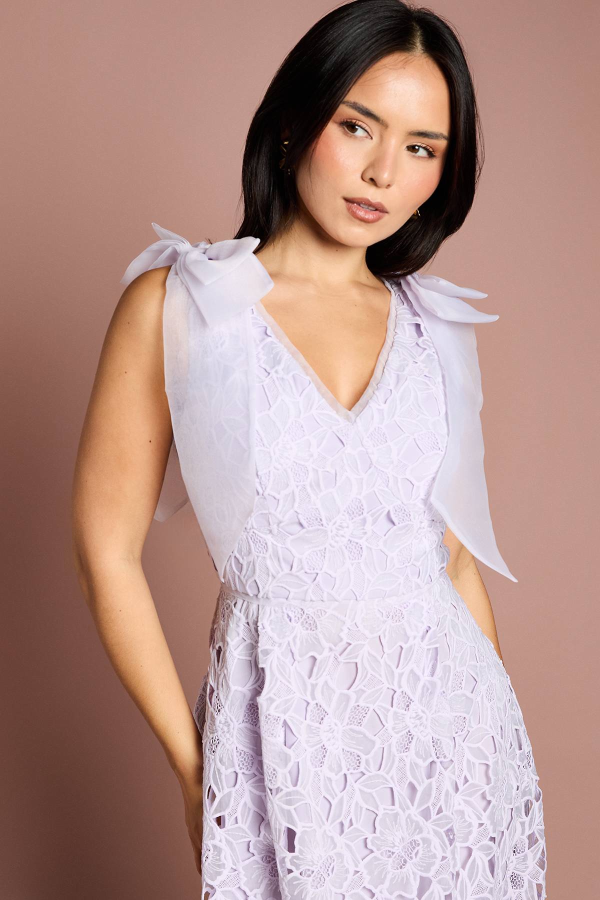 Coast Robe Mi-Longue en Dentelle d'Organza avec Nœud à l'Épaule - Petite Taille