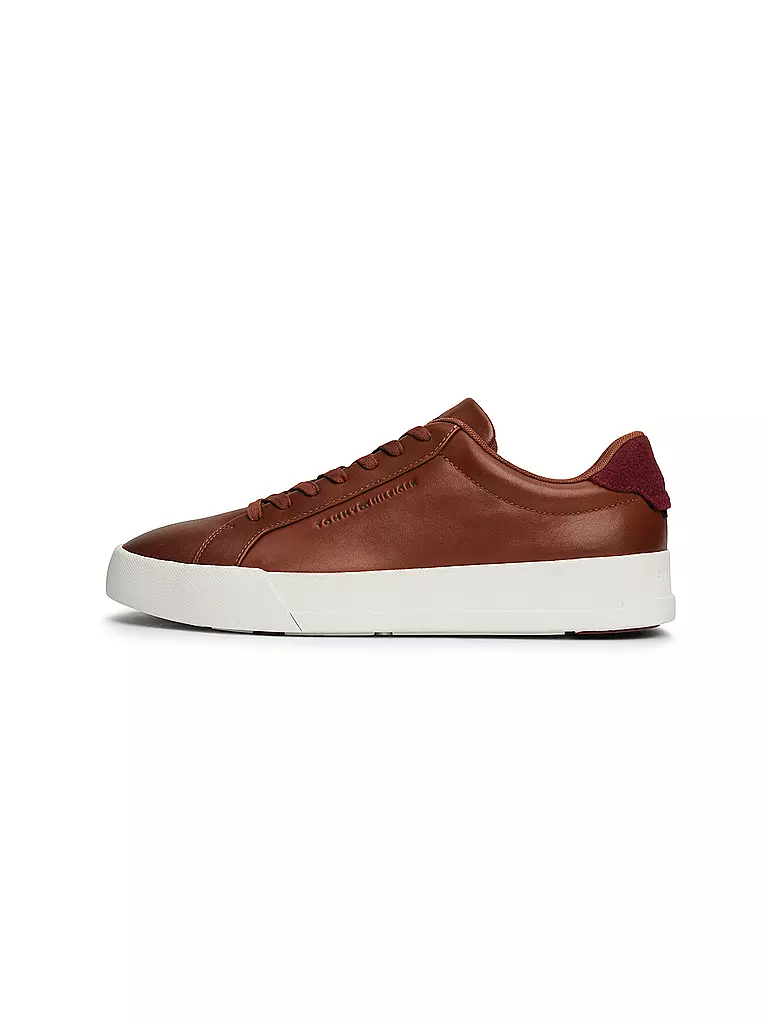 TOMMY HILFIGER Sneaker TH COURT  braun