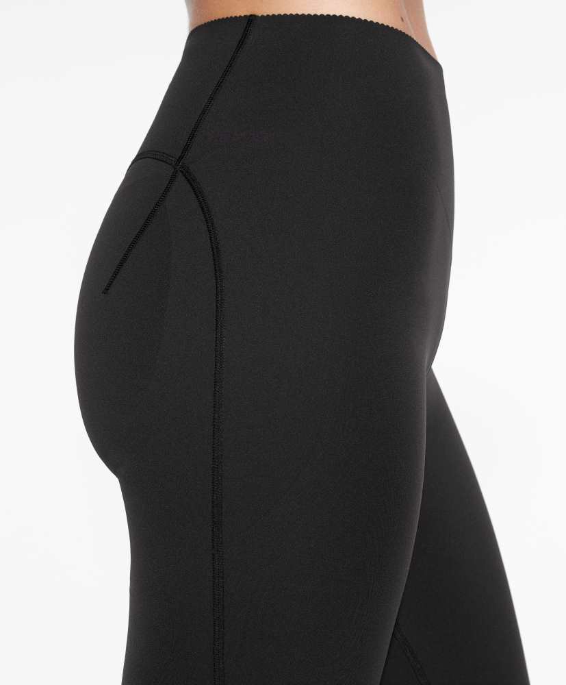 Calça flare de compressão com cintura alta
