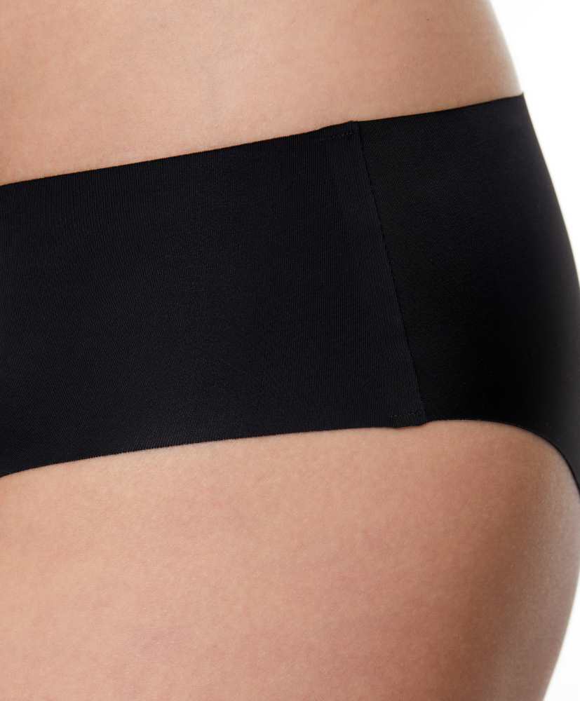 Calcinhas clássicas com corte a laser invisível