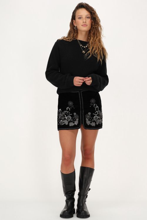 Zwart velvet rok met zilverkleurige embroidery