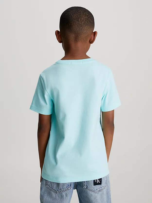 Camiseta com monograma