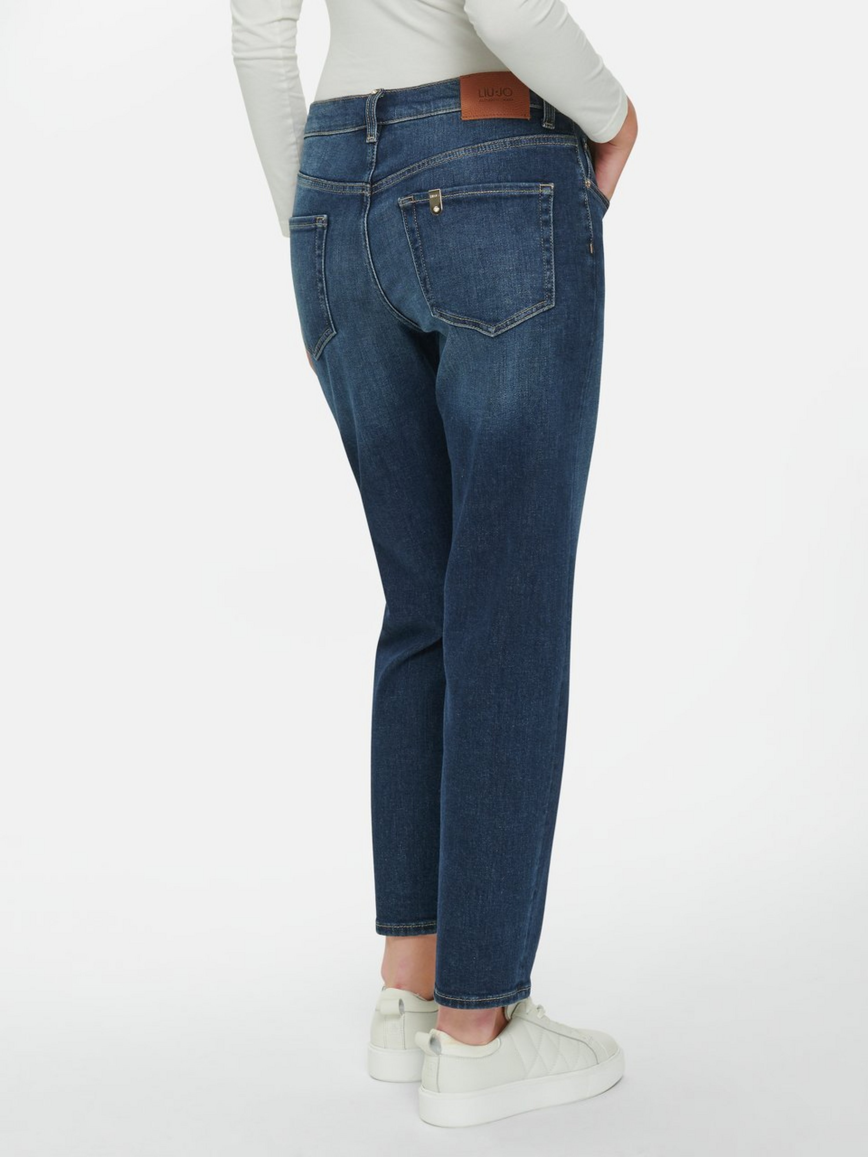 „Loose Fit“-Jeans