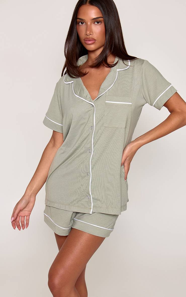 Vert Sauge Ensemble Pyjama Haut À Manches Courtes Et Short En Jersey Doux Avec Passepoil