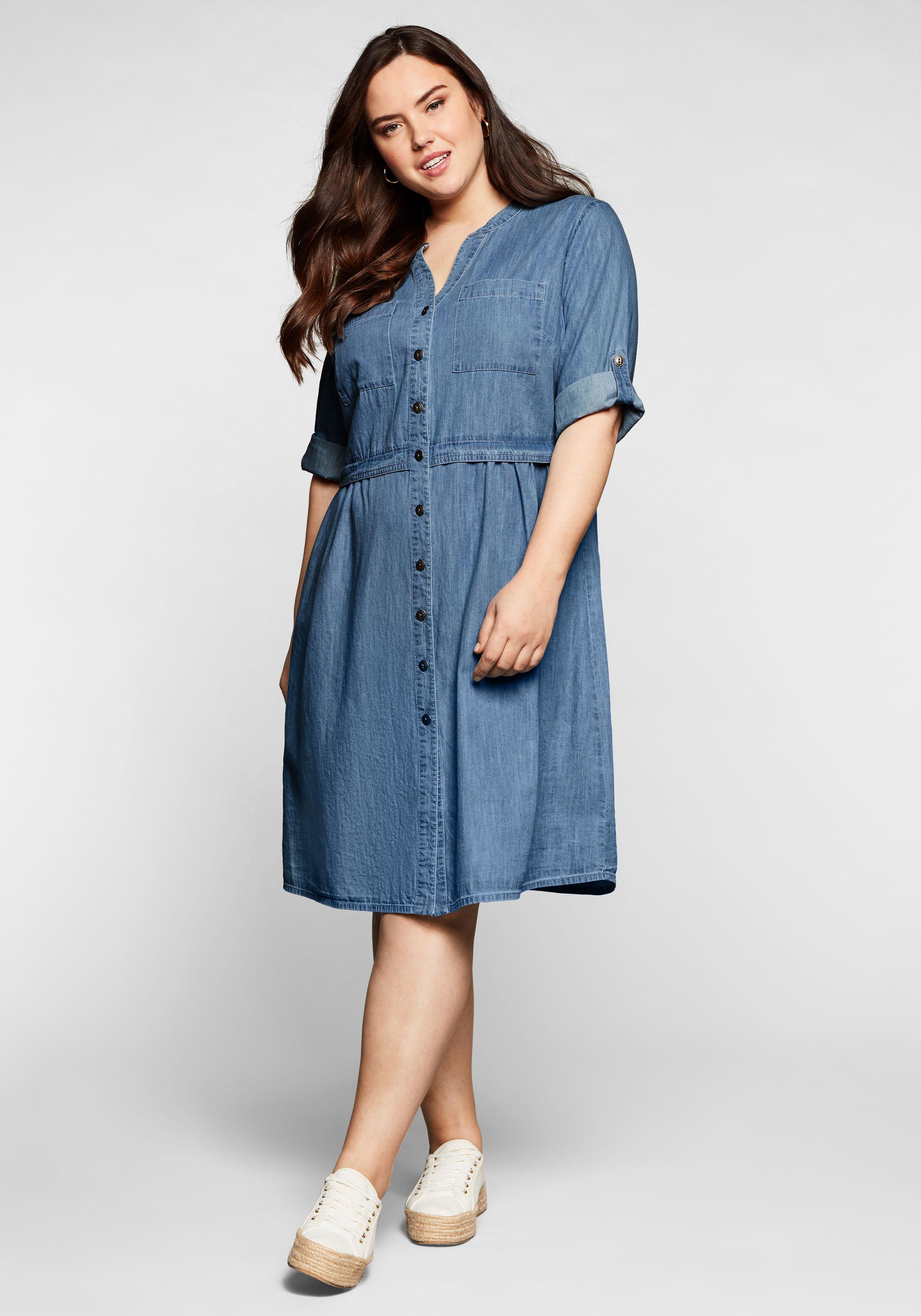 Jeanskleid mit Knopfleiste und hoher Taille