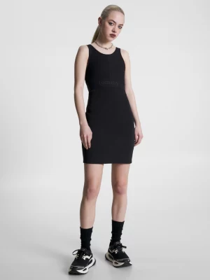 Vestido justo com faixa e logo