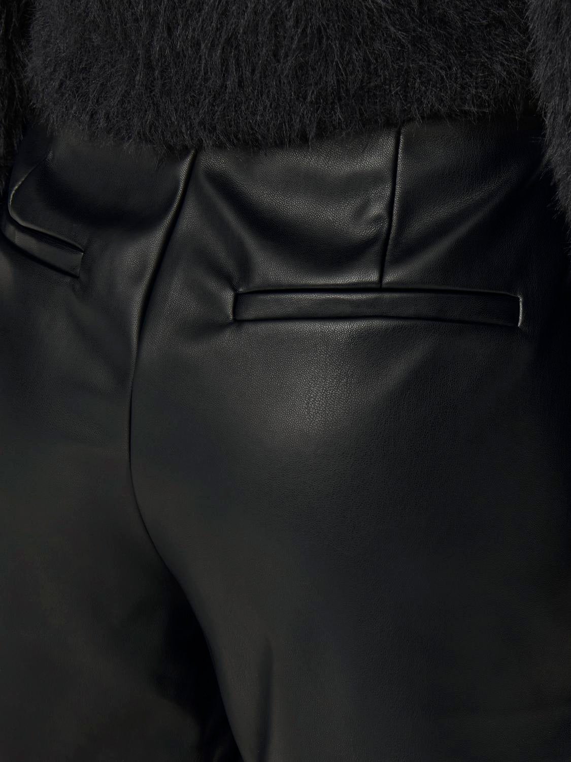ONLIDINA Hohe Taille Normal geschnitten Kunstledershorts Black