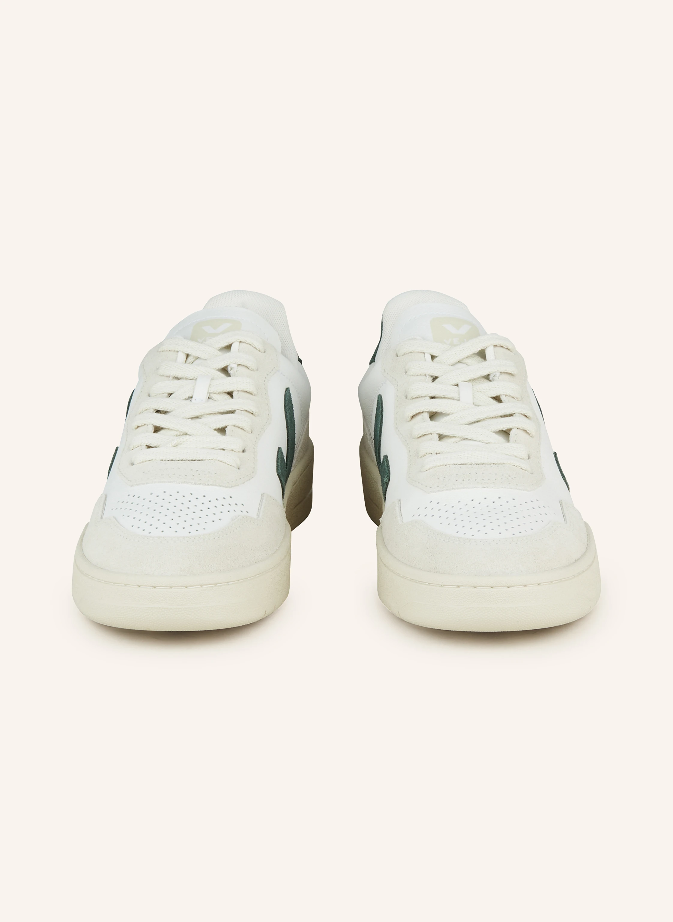 VEJA Sneaker V-90